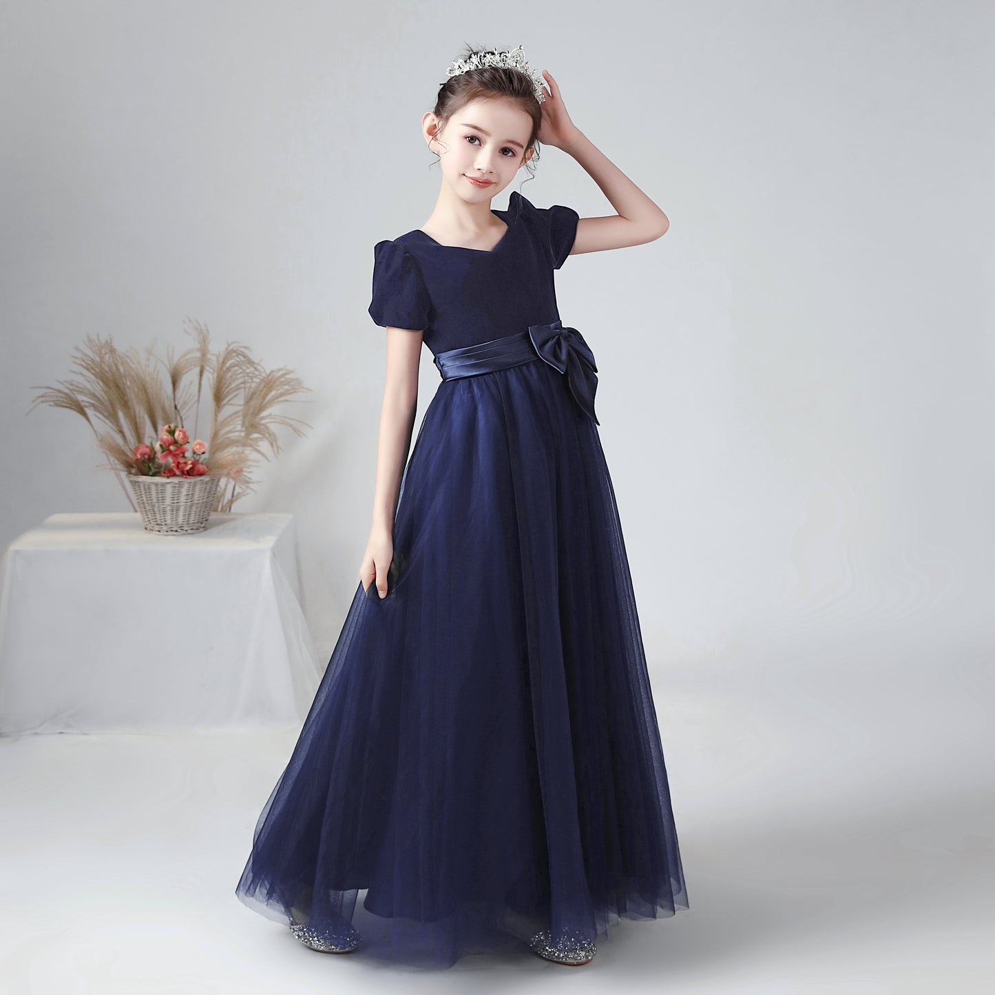 Junior Formal Dresses For Special Occasion Elegant V-Neck Party Dress Red Velvet Ball Gown With Sleeves