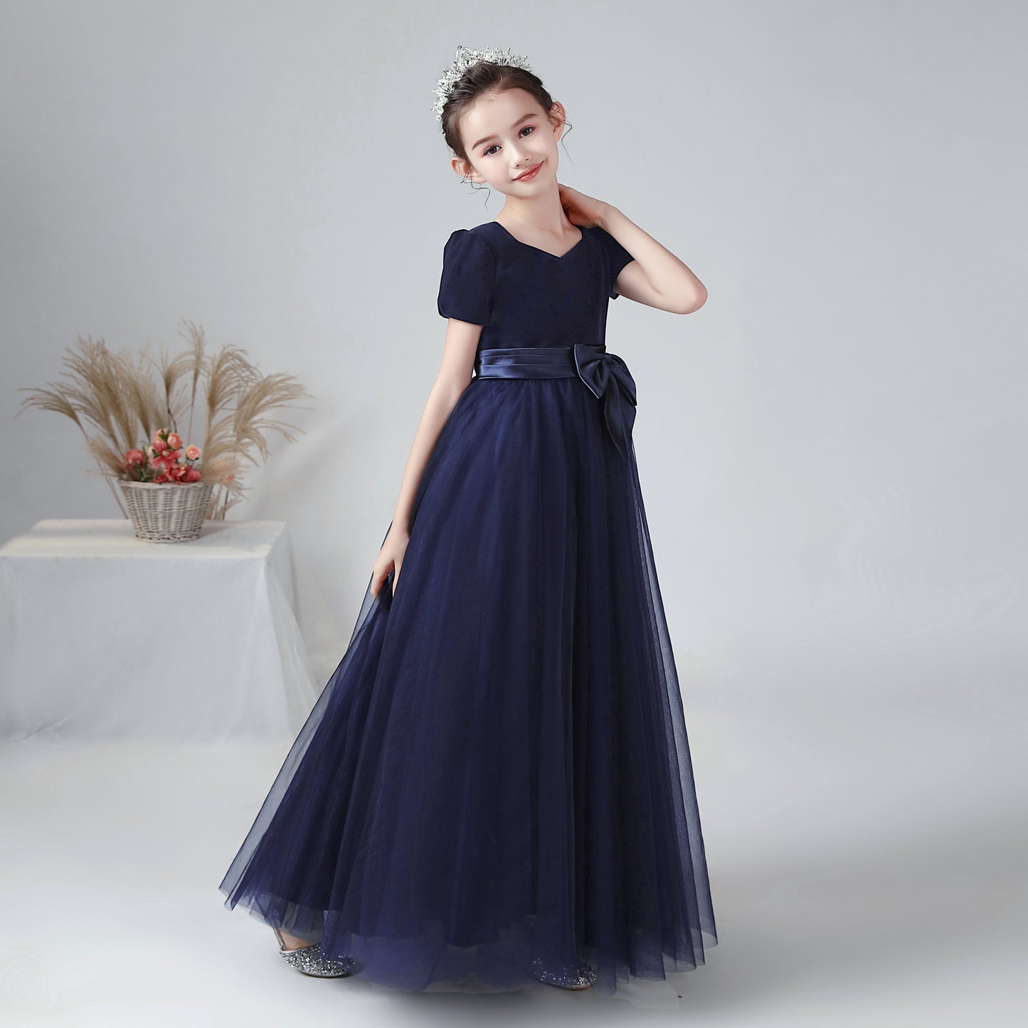 Junior Formal Dresses For Special Occasion Elegant V-Neck Party Dress Red Velvet Ball Gown With Sleeves