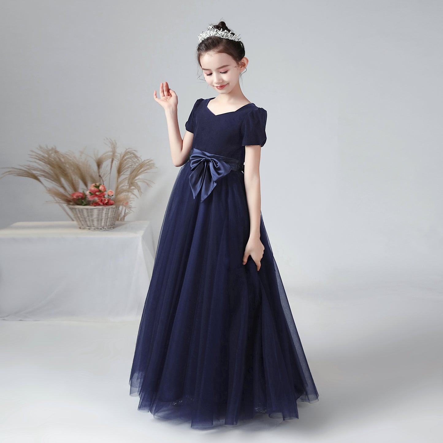 Junior Formal Dresses For Special Occasion Elegant V-Neck Party Dress Red Velvet Ball Gown With Sleeves