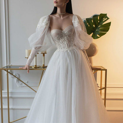 Sparkling Long Wedding Dress Lace Flower Applique Tulle Puff Sleeves Sweatheart Bride Gowns