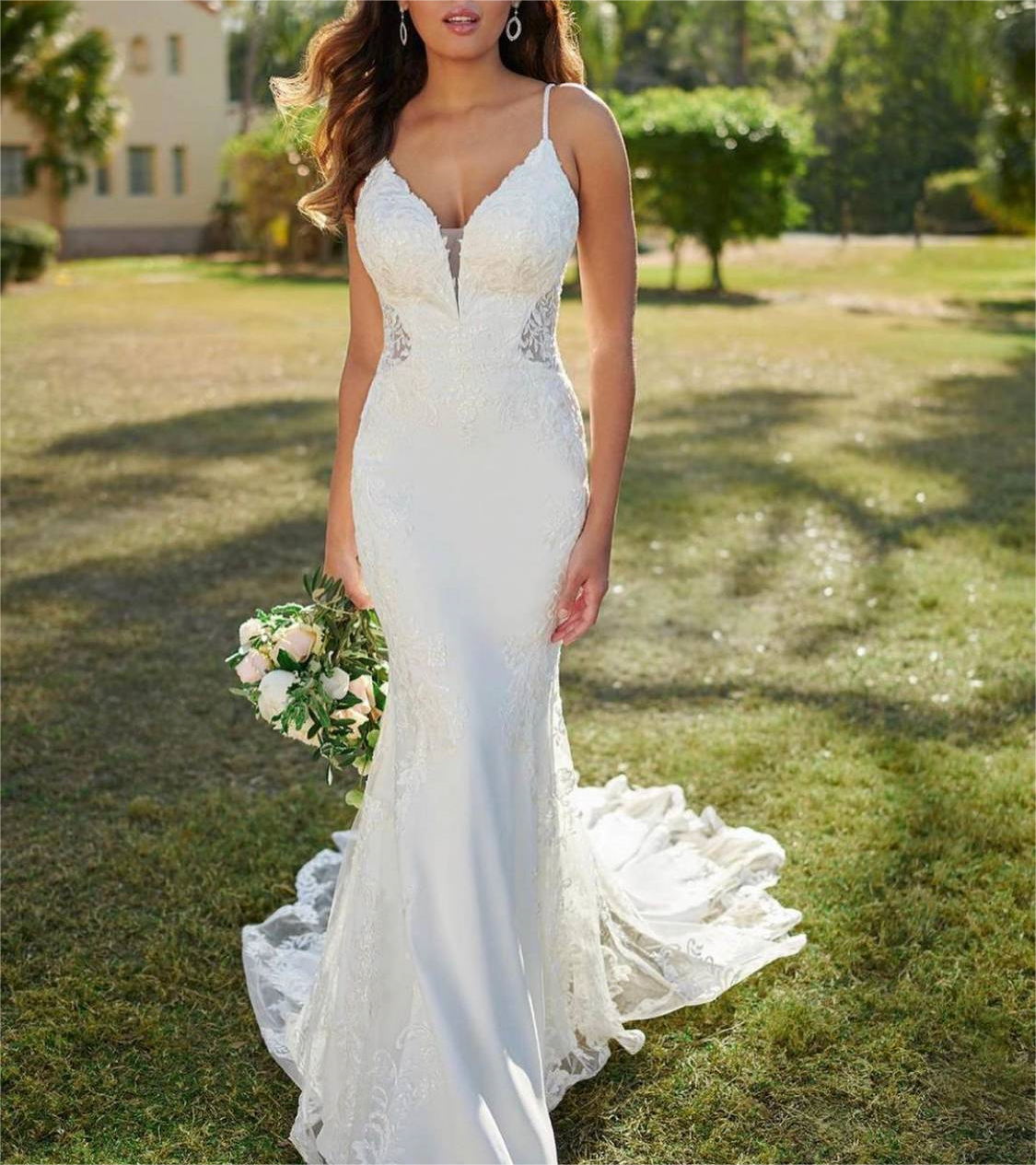 V-Neck Backless Lace Appliques Mermaid Wedding Dresses Spaghetti Straps Sweep Train Bride Gown